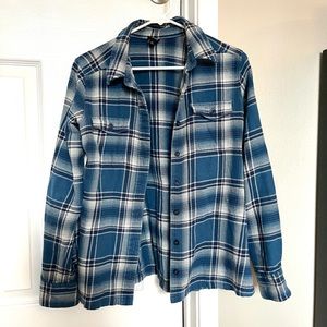 Women’s Patagonia Flannel long sleeve shirt